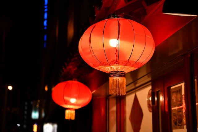 paper-lanterns-are-great-option-to-balloons