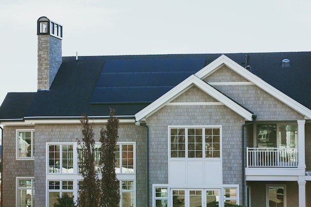 solar-panels-vs-solar-tiles