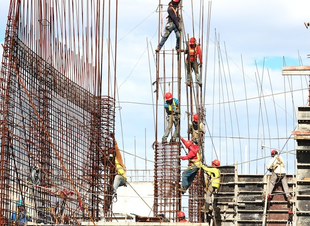 better-working-conditions-benefit-of-sustainable-construction-industry