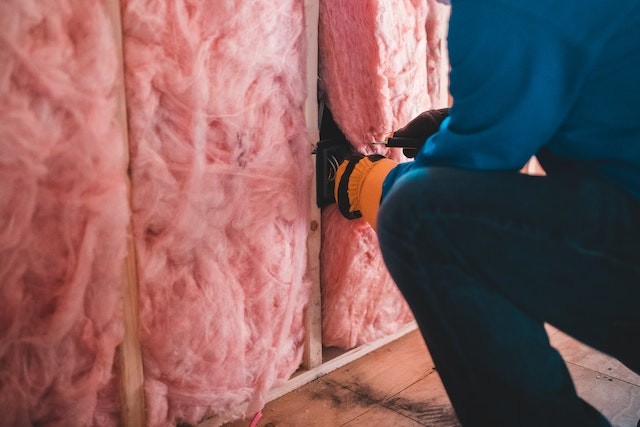 insulation-reduce-living-cost-to-make-home-eco-friendly