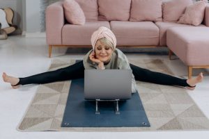 benefits-of-online-yoga-teacher-training