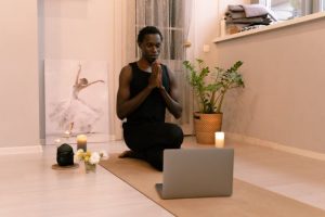 challenges-of-online-yoga-training