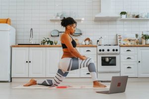 features-to-consider-in-online-yoga-teacher-training